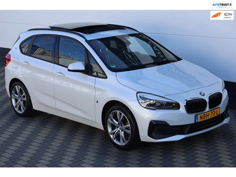 BMW 2-serie Active Tourer 225xe iPerformance Pano Camera LED