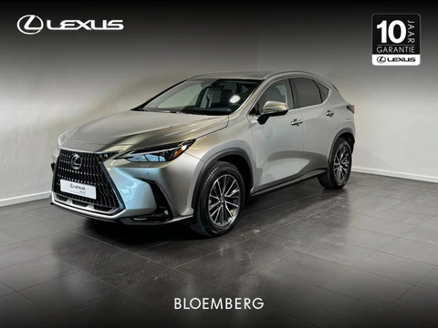 Lexus NX 450h+ AWD Luxury Line | Trekhaak | Stuur -en stoelverwarming | Dodehoekdetectie | Apple Car