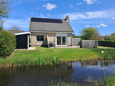 Vrijstaand vakantiehuis op Beachpark Texel dicht bij het strand met omheinde tuin