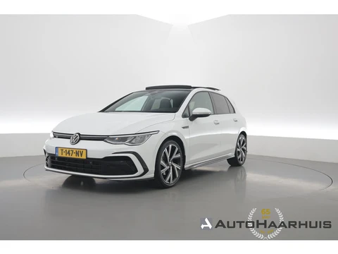 Volkswagen Golf 1.5 eTSI R-Line DSG | Rijklaar! | Pano | Apple CarPlay | Camera | Stoel- Stuurverw. 
