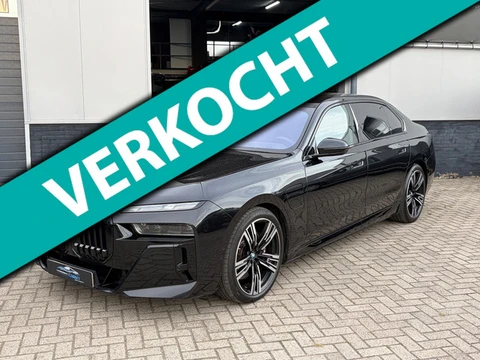 BMW 7-serie 750e xDrive|M-Sport|Pano|B&W|