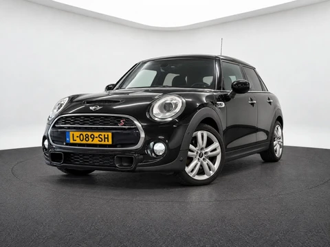 Mini Mini 2.0 Cooper S Chili Serious Business (PANO, STOELVERWARMING, CAMERA, GOED ONDERHOUDEN)