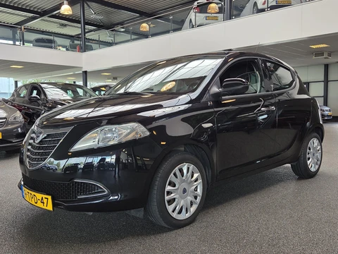 Lancia Ypsilon 0.9 TwinAir Gold (bj 2014, automaat)
