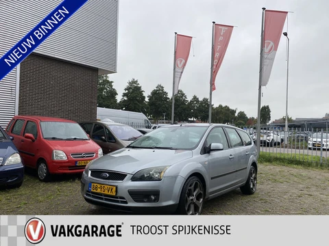 Ford FOCUS Wagon 1.6-16V Futura,Airco,Cruisecontrol,Trekhaak,Elektrischpakket,Sportstoelen,Boordcomp