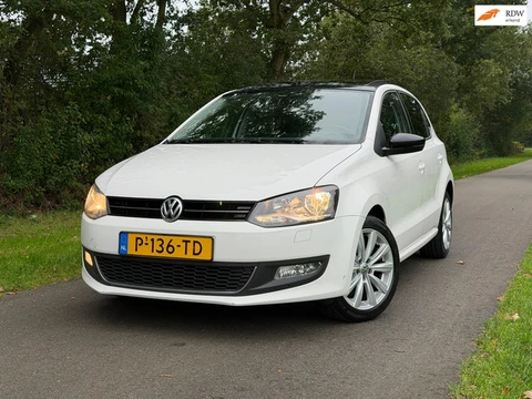 Volkswagen Polo 1.2-12V Comfortline | Pano + Stoelverwarming Nu € 4.975,- !!!