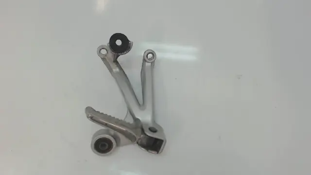 DUO VOETSTEUN RECHTS Suzuki GSX R 600 1995 - 2000
