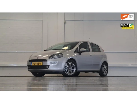 Fiat Punto Evo 0.9 TwinAir Sempre 100% Dealer onderhouden Trekhaak Navi Mooi!