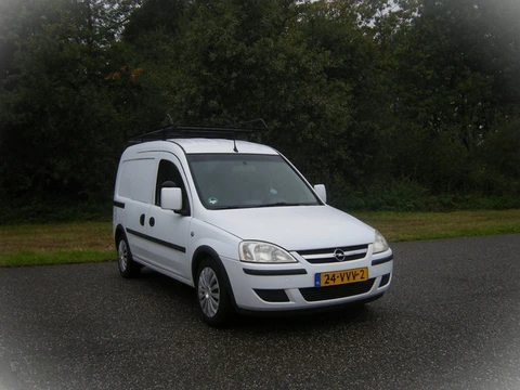Opel Combo 1.4-16V Comfort 500 kg. . BENZINE . Marge . Airco . Schuifdeur . enz