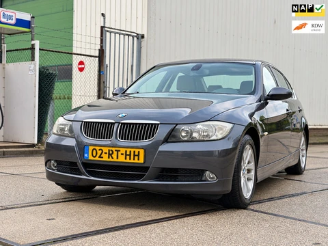 BMW 3-serie 320i Dynamic Executive | Automaat | Leer | Clima | PDC