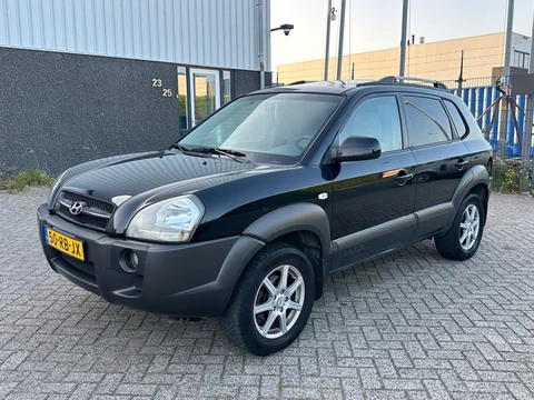 Hyundai Tucson 2.0i Dynamic 2005 Zwart Schuifdak AircoE EXPORT