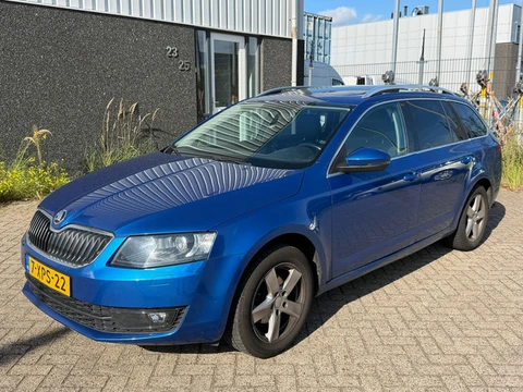 Skoda Octavia Combi 1.2 TSI Greentech Elegance 2014 Pano