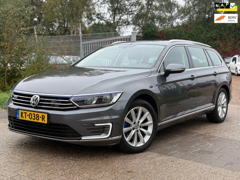 Volkswagen Passat Variant 1.4 TSI GTE Connected Series AUTOMAAT AIRCO CRUISE PDC TREKHAAK