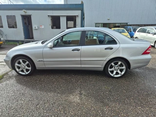 Mercedes-Benz C-klasse 180 K. Amice/NIEUWSTAAT/ mooie velgen/trekhaak