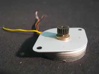 Platte (stappen)elektromotor, bipolair, zgst, 38-46v, 37 Ohm