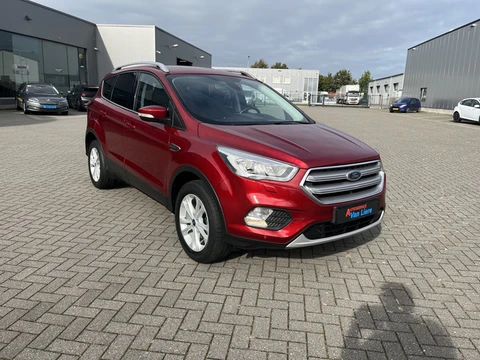 Ford Kuga 1.5 EcoBoost Titanium 2000 kg  trekgewicht