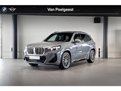 BMW X1 xDrive25e M Sport | Glazen Panoramadak | Comfort Access | Stoelverwarming | Trekhaak |