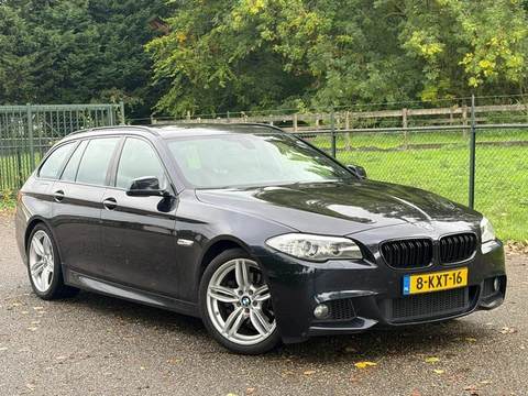 BMW 5-serie Touring 520i /M-pakket/Xenon/Pano/Navi/Automaat/