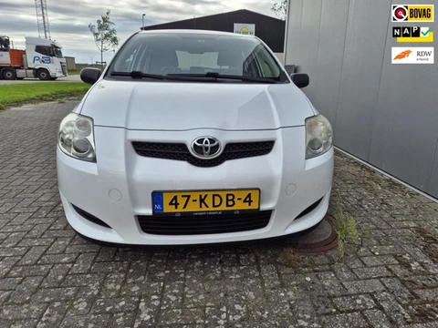 Toyota Auris 1.6 Comfort. Airco Cruise Trekhaak