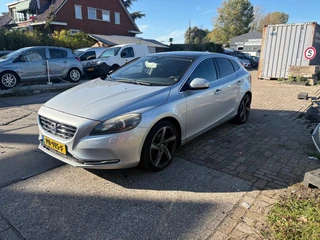 Volvo V40 2.0 D3 5 Cilin Summum PANO CAMERA