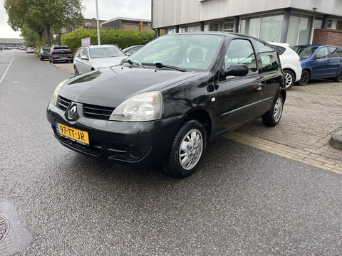 Renault Clio 1.2 Campus Accès Nette en goed rijdende Clio met een Apk keuring t/m 15-04-2027