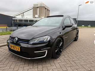Volkswagen Golf 1.4 TSI GTE_LEER_PANORAMADAK_