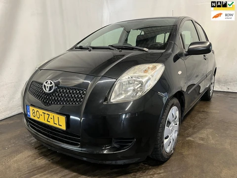 Toyota Yaris 1.3 VVTi Sol Schadeauto