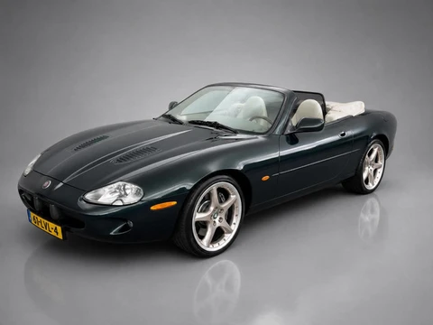 Jaguar XKR 4.0 V8 Convertible Unieke uitvoering in kleurcombinatie en alle opties. Historie aantoonb