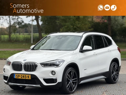 BMW X1 xDrive20i High Executive | Panorama | 20" | Lederen Sportstoelen
