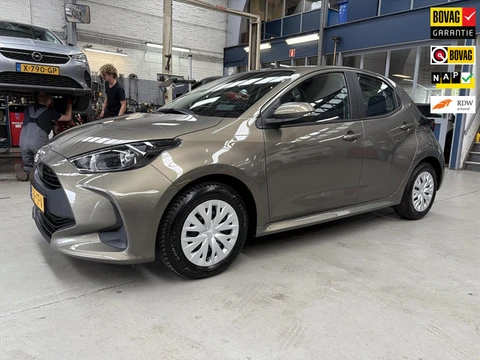 Toyota Yaris 1.5 VVT-I Active | Apple carplay / Android auto | Camera | Cruise control | NAP | Rijkl
