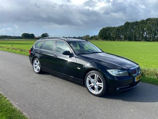 BMW 3-SERIE Mooie 325 met veel extra's o.a. leren bekleding