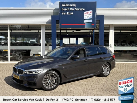 BMW 5-serie Touring 520i High Executive / M-Sport Pakket / Automaat / Dealer-Onderhouden / Head-Up D
