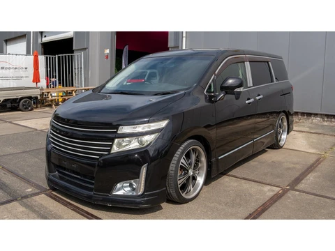 Nissan Elgrand Highway Star 350 - JDM Import!