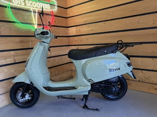 Santini Bromscooter Capri Digital (bj 2023, automaat)