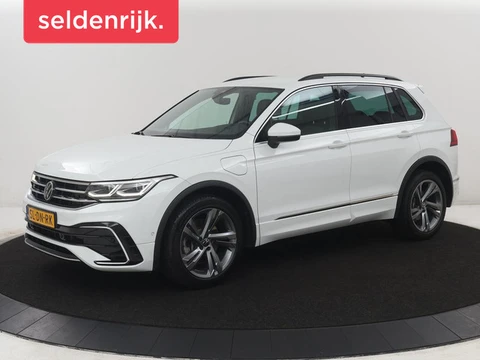 Volkswagen Tiguan 1.5 eHybrid Edition 20 SOH 93,3 % | R-Line | Trekhaak | LED | Camera | Apple Carpl