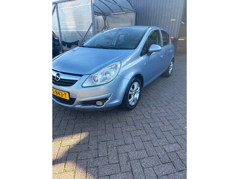 Opel Corsa 1.2-16V Cosmo