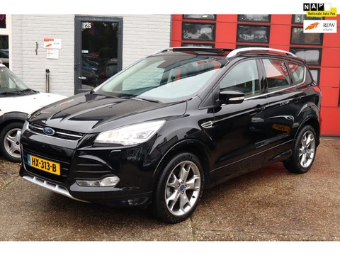 Ford Kuga 1.5 Titanium Styling Pack, PANO, NAVI, PDC , LEDER