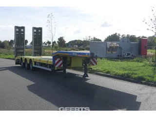 Max Trailer F-S43-1AAF | Hydraulic bed | Moveable hydraulic ramps | Remote control | 2022 | TUV/MOT/