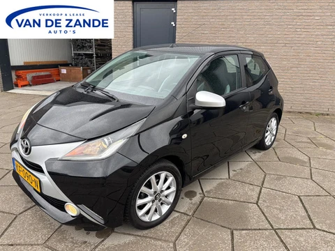 Toyota Aygo 1.0 VVT-i x-play