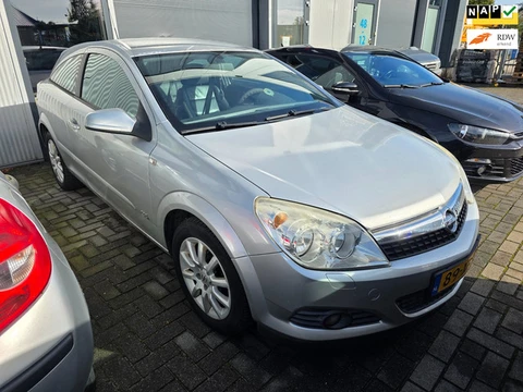 Opel Astra GTC 1.6 Temptation