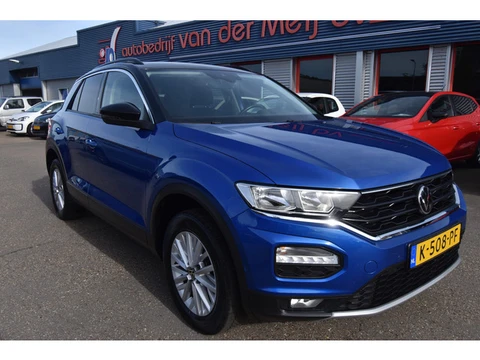 Volkswagen T-Roc 1.5 TSI Style ,TREKHAAK , VIRTUAL COCKPIT , A UITRIJ CAM  , PDC V+A , CLIMATR , CR 
