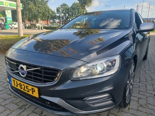 Volvo V60 2.0 T4 Summum R- Design Leder Camera