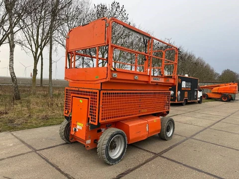 JLG 4069 LE schaar hoogwerker 14m accu (bj 2015)
