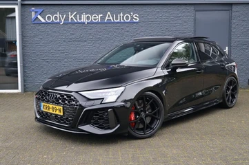 AUDI RS3 Sportback (400PK) Keramisch/Pano/RS uitlaat/HUD/VOL opties!