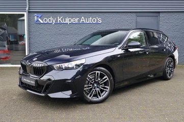 BMW 5-SERIE 520D Touring M Sport Pano/4-wielbesturing/Trekhaak/Head-up/Bowers & Wilkins
