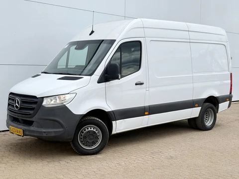 Mercedes Benz Sprinter 516 2.2 CDI L2H2 Dubbellucht 10 Inch MBUX 3,5t Trekhaak Climate Control Navig