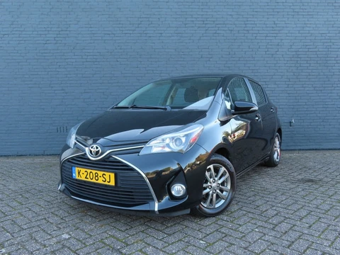 Toyota Yaris 1.0 VVT-i Lounge / APK bij aflevering