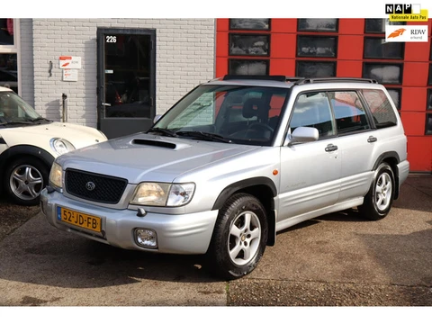 Subaru Forester 2.0 AWD XT , AUTOMAAT , 4x4 , PANO, 177 PK