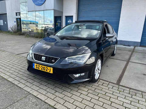 Seat Leon 2.0 TDI FR 135 KW XENON/LED/NAVI/PANO