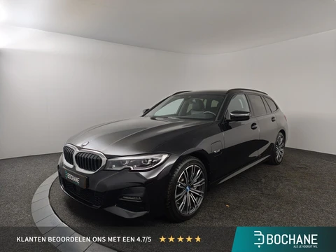 BMW 3-serie Touring 330e Business Edition Plus M-Sport / 1.500 kg Elektrische trekhaak / Stuur- en s