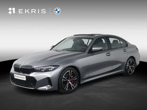 BMW 3-serie 318i | M Sport Pro | Elektrisch Glazen Schuif-/kanteldak | Carbon interieur | HiFi Syste